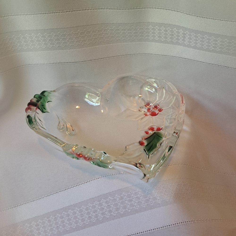 Mikasa Crystal Holiday Bloom Heart Dish